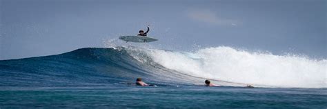 Surfing in Hikkaduwa | Everything You Need to Know