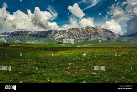 Gran Sasso mountain range, the peaks of Monte Prena and Brancastello ...