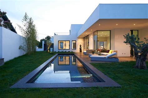 18 Dazzling Modern Swimming Pool Designs - The Ultimate Backyard ...