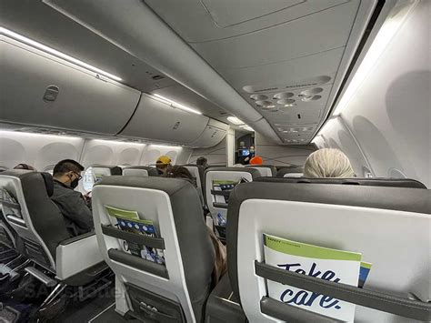 Alaska Airlines 737 MAX 9 first class review: SO much better than it ...