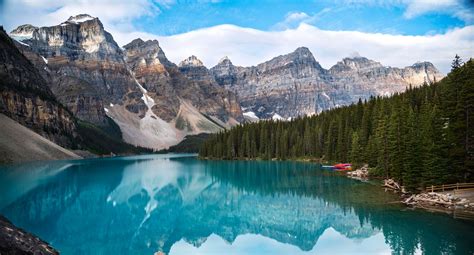 How to Get to Moraine Lake in Banff National Park | Banff & Lake Louise ...