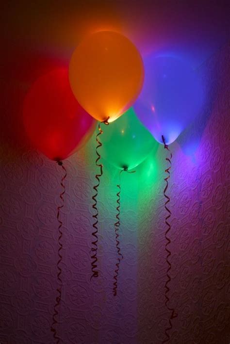 DIY Glow In The Dark Balloons 😃🎈 - Musely