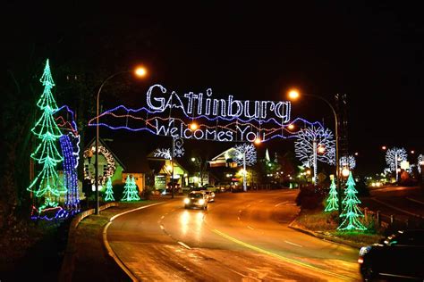 Holiday Fun in the Smokies: Things to Do in Gatlinburg in the Winter ...