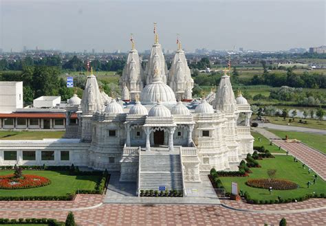 BAPS Shri Swaminarayan Mandir, Toronto | Hindu temple, Indian temple ...