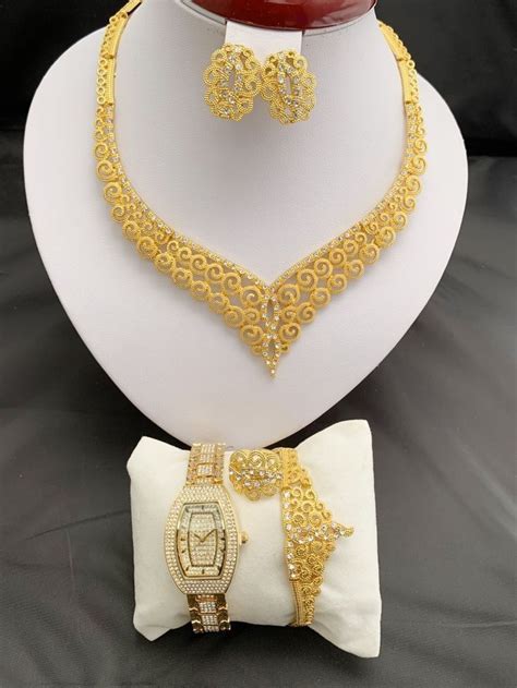 Elegant Light Weight Gold Necklace Set | Latest Designs