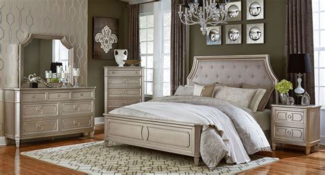 Silver bedroom furniture sets - reflect a clean and clutter-free style ...