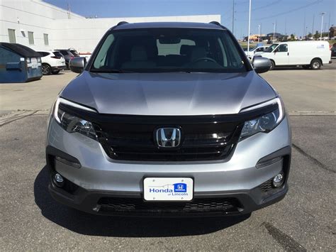 New 2021 Honda Pilot SE near Omaha #L1047 | Honda of Lincoln