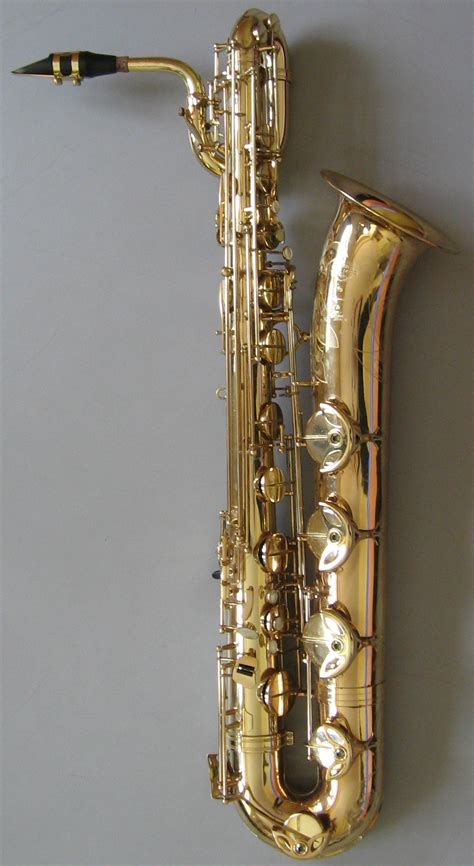 File:Baritone saxophone.jpg - Wikimedia Commons