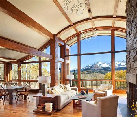 Colorado mountain cabin perfectly frames views of Mount Wilson