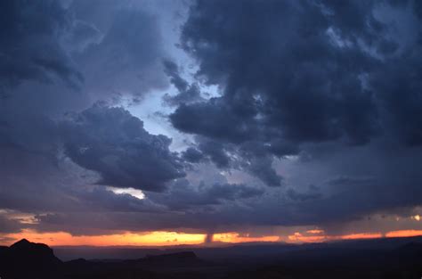 Cloudy Sunset. Rain in Distance. : r/CLOUDS