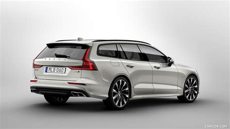 2019 Volvo V60 T6 AWD Momentum (Color: Birch Light Metallic) | Rear ...