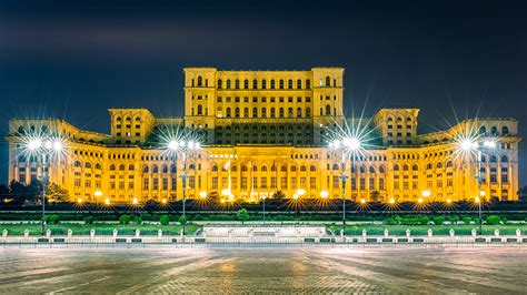 Romanian Palace Of The Parliament - Rectangle Circle