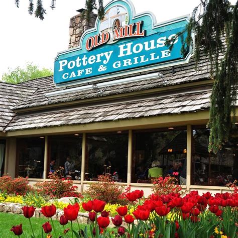 The Old Mill Pottery House exterior. | Pigeon forge restaurants, Pigeon ...