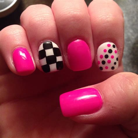 Checkered nails | Re-Pin Nail Exchange | Pinterest | Checkered nails ...