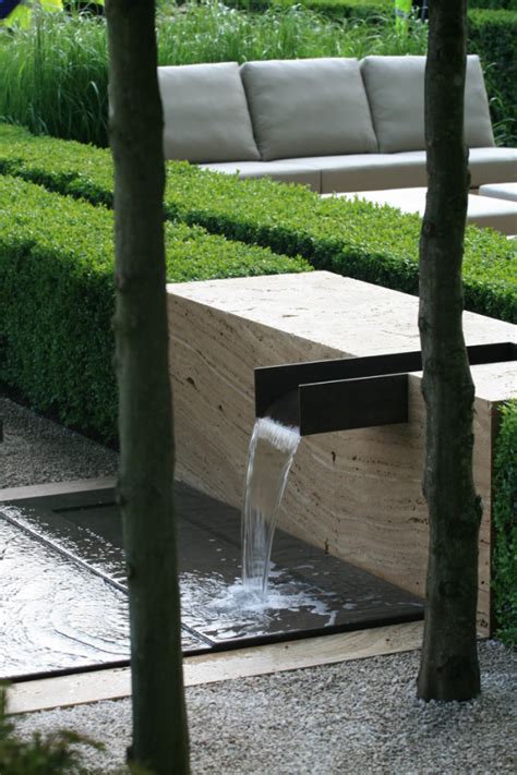 Landscape Design Ideas: Modern Garden Water Features - Design Milk