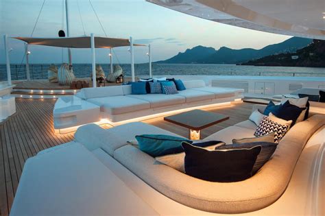 Yacht Charter In Athens - Boat Rental Athens - Crispy Local