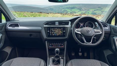 Volkswagen Tiguan Interior Layout & Technology | Top Gear