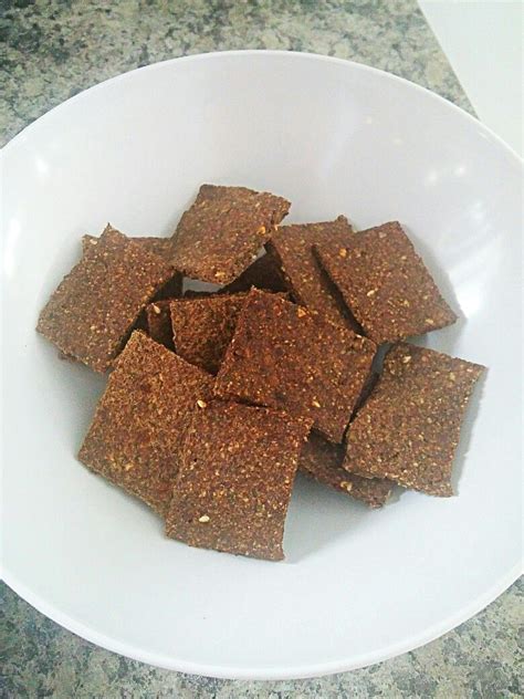 Home made flax seed crackers (vegan) | Flax seed crackers, Vegan life, Food