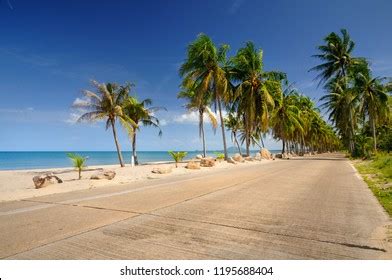 384 465 Beach Road Images, Stock Photos & Vectors | Shutterstock