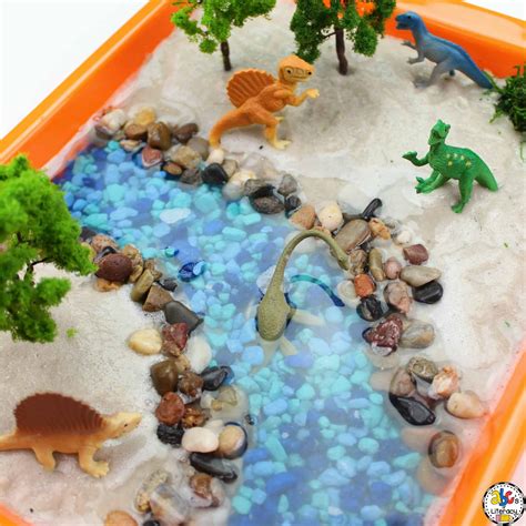 Dinosaur sensory bin Toys & Games Learning & School etna.com.pe