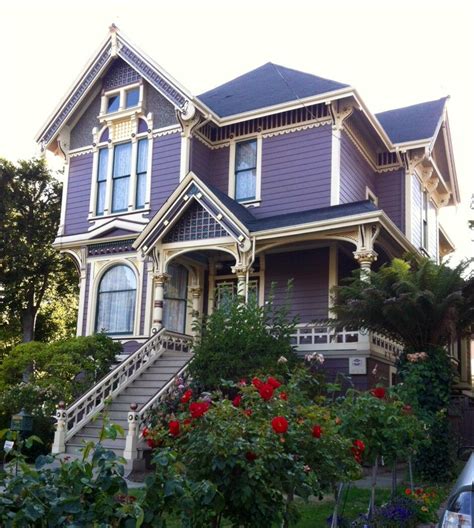 Pin by Mario Trejo Romero on classic buildings | Victorian homes ...