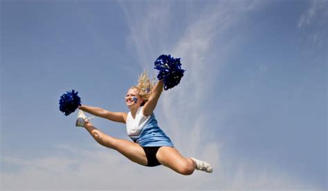 Pictures of Cheer Jumps | LoveToKnow