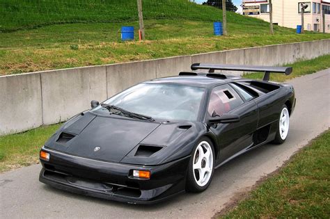 Lamborghini Diablo SV-R Guide & History | LamboCARS.com