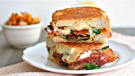 Healthy Grilled Tomato and Cheese Sandwich Recipe | Tomato Cheese ...