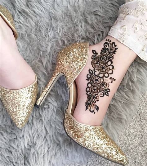 Simple Foot Mehndi Design 2019 Pin By Ajeeblarki On Dpzz