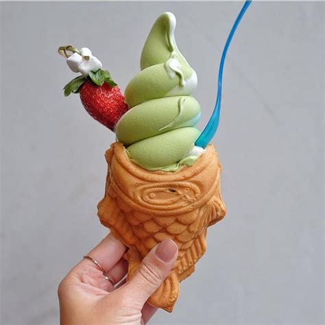 #dineLA on Instagram: “Soft serve in a fish cone from @somisomiicecream ...