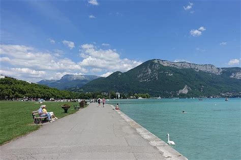 15 Fantastic Attractions in Annecy, France