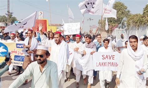 Lakki Marwat residents march for peace - Newspaper - DAWN.COM