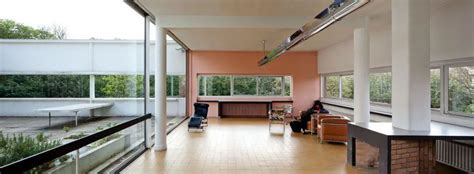 Le Corbusier’s Five Points at the Villa Savoye - Mid Century Home