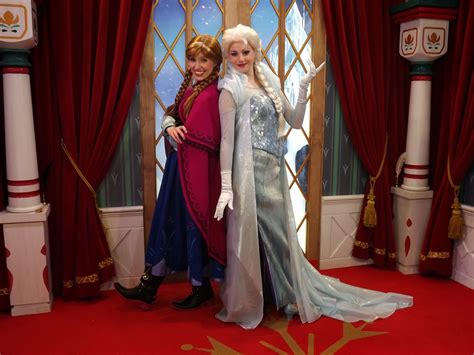 A Disney Girl in Orlando: Frozen Meet and Greet with Anna & Elsa in ...