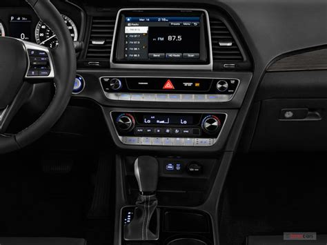 2019 Hyundai Sonata: 255 Interior Photos | U.S. News