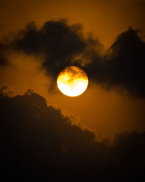 Photograph of an Orange Moon · Free Stock Photo