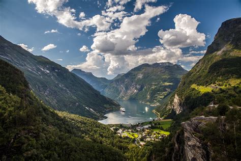 4K Ultra HD Wallpaper of Geirangerfjord, Norway's Stunning Natural ...