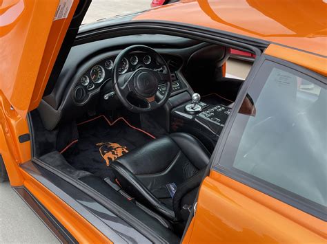 Lamborghini Diablo Interior Looking Clean : r/Autos