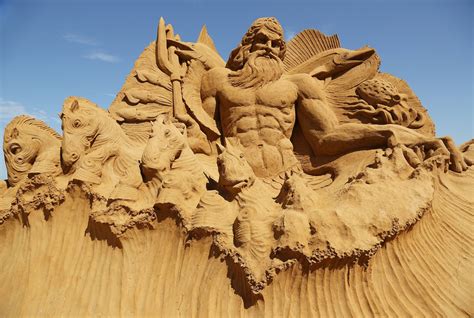 Incredible Sand Sculputures: 10 Beach Creations You Won't Believe ...