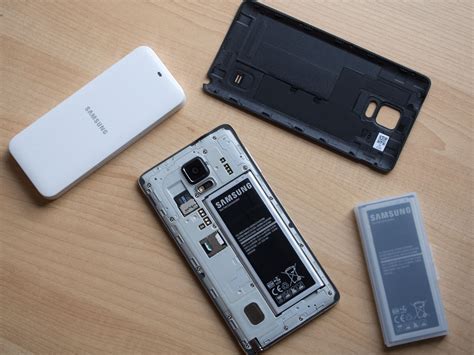 The Samsung Galaxy Note 4 official extra battery kit | Android Central