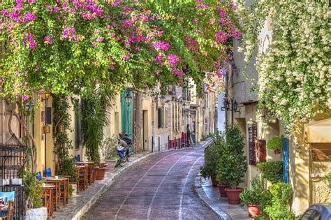 Why Plaka Is the Best Neighborhood to Stay in Athens