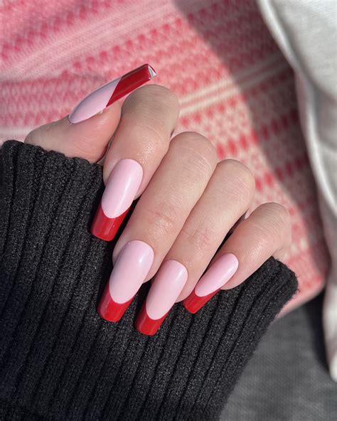 Get Inspired with These Gorgeous Pink French Tip Nails with Designs ...