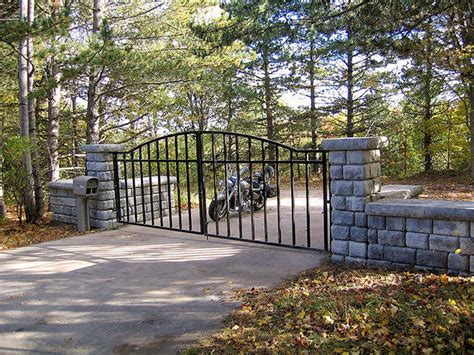 Redi-Rock of Central Maine - Maine Redi-Rock Supplier | Retaining Walls ...