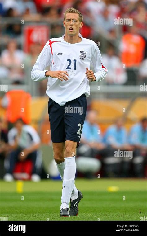 PETER CROUCH ENGLAND & LIVERPOOL FC WORLD CUP NUREMBURG GERMANY 15 June ...