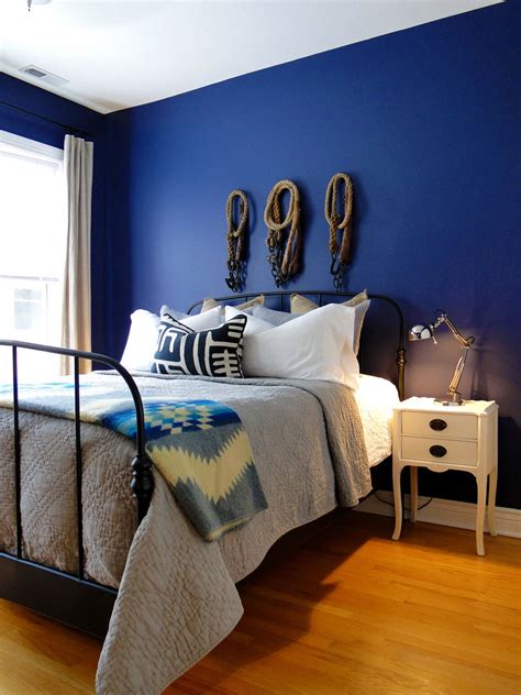 Blue Wall Paint Bedroom - 25 Home Design Ideas