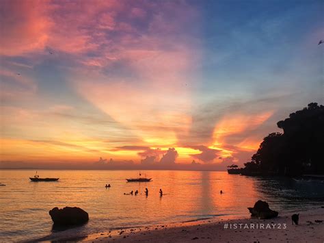 iStar-Tariray: Boracay Station 1 at Night