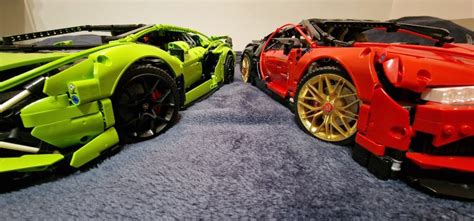 Lego Technic replike Bugatti Chiron in Lamborghini Sian