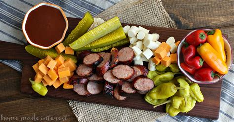 Memphis BBQ Sausage and Cheese Platter - Home. Made. Interest.