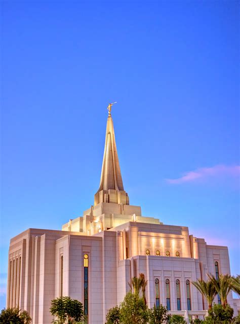 The Mormon temple under construction in Gilbert, Arizona in October of ...