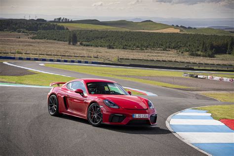 Porsche Cayman GT4 - Driven